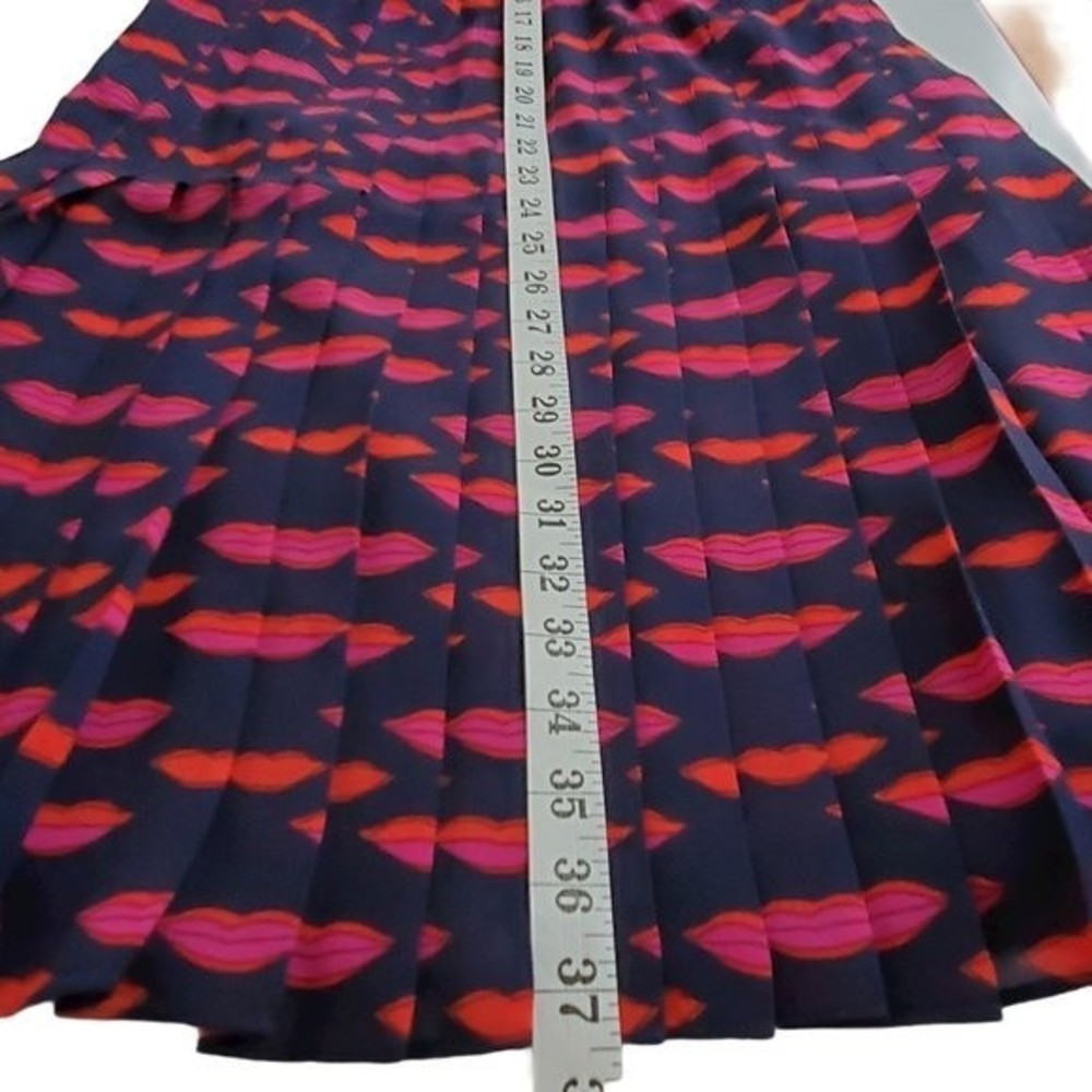 Halogen Sleeveless Pleated Dress Lined Belted Lips Print Women Size 0P - Picture 12 of 12